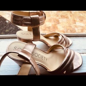 Sole Society Rose Gold heels size 7.5